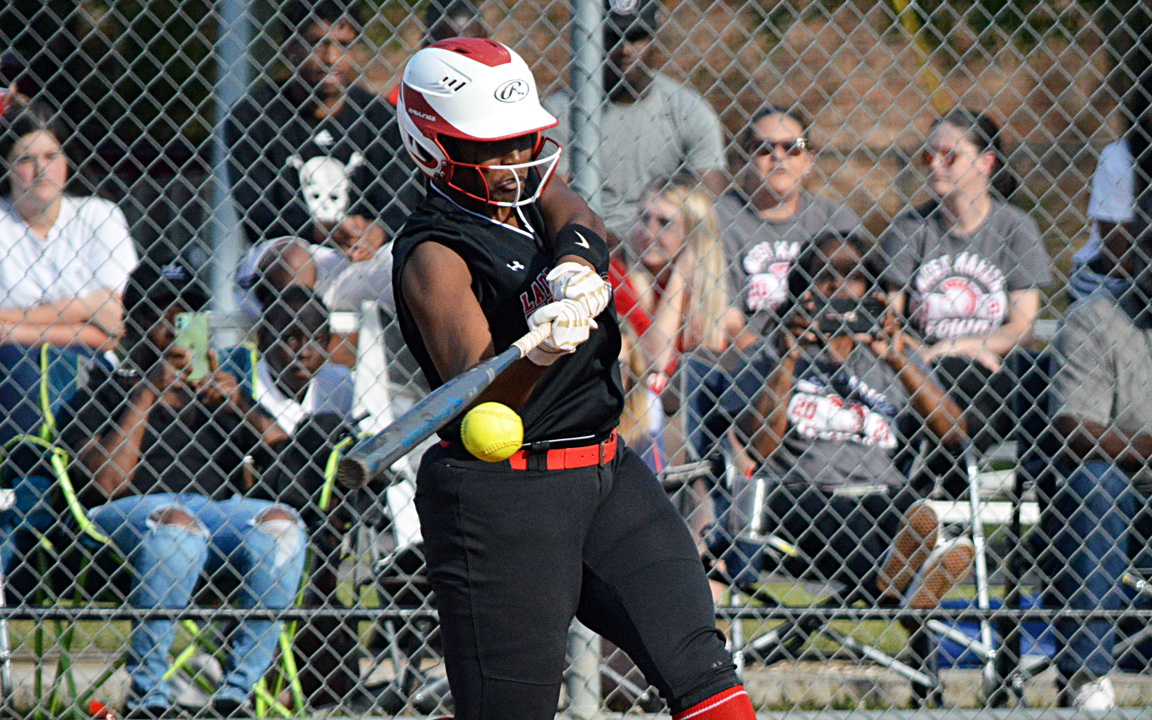 Offensive Player of the Year Paris Thompson