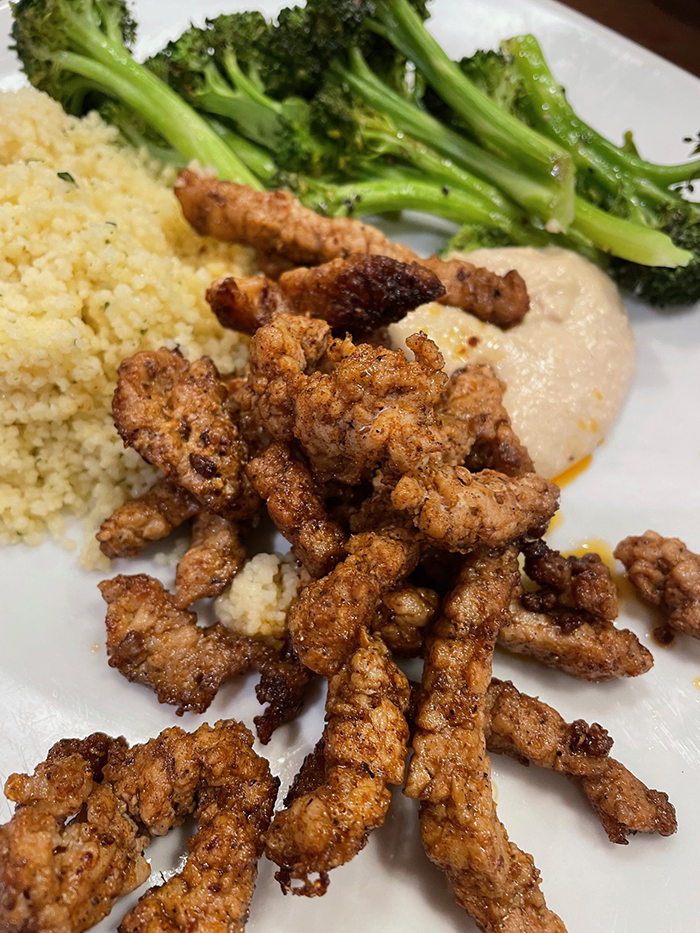Hummus with spiced lamb