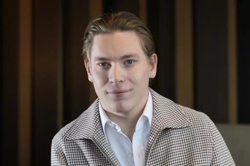 Klaus Mäkelä, new director of the Chicago Symphony Orchestra, poses for a portrait Wednesday, March 20, 2024, at the Mandarin Oriental in New York. (AP Photo/Frank Franklin II)